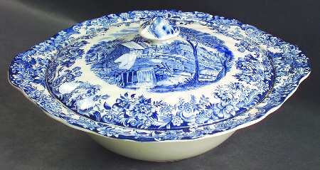 Millstream Blue Round Covered Vegetable