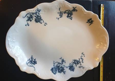 Neapolitan 17" Oval Serving Platter
