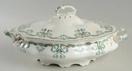 Newport (Gold Trim) Oval Covered Vegetable