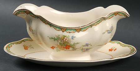 Ningpo Gravy Boat with Attached Underplate