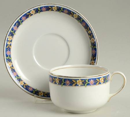 Oakworth Flat Cup & Saucer Set