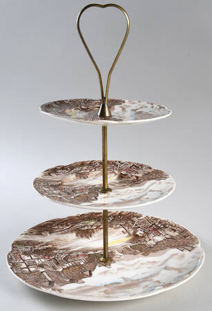 Olde English Countryside Brown Multicolor 3-Tiered Serving Tray (DP, DES, BB)