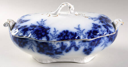 Peach (Flow Blue, Gold Accents) Oval Covered Vegetable