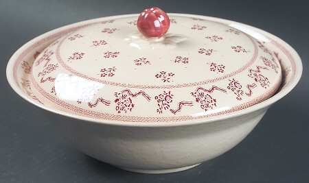 Petite Fleur Burgundy Pink Round Covered Vegetable