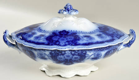 Pekin (Flow Blue) Oval Covered Vegetable