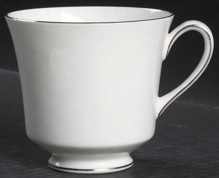 Plaza Footed Cup