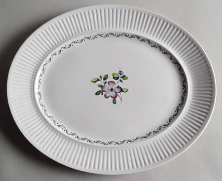 Plum Blossom 11" Oval Serving Platter