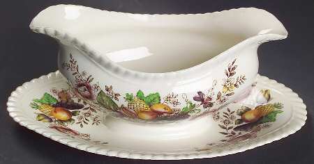 Pomona (Old English) Gravy Boat with Attached Underplate