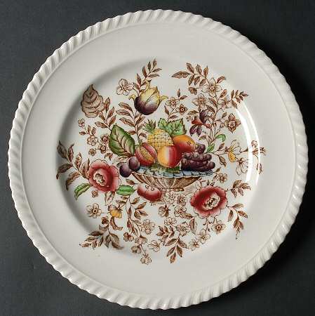 Pomona (Old English) Luncheon Plate