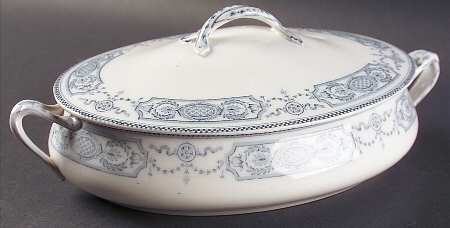 The Pontracina Oval Covered Vegetable