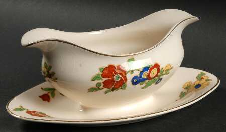 Poppy Gravy Boat with Attached Underplate