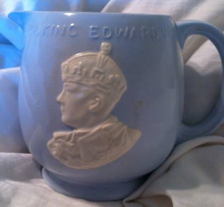 Royalty Giftware 28 Oz Jug