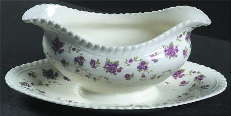 Rambler Rose Gravy Boat with Attached Underplate
