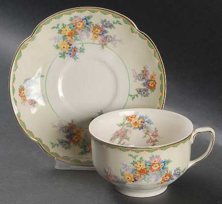 Ravary Flat Cup & Saucer Set