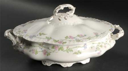 The Regent Oval Covered Vegetable