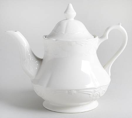 Richmond White Teapot & Lid by Johnson Brothers