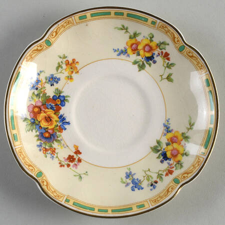 Romance (Scallop) Saucer