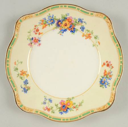 Romance (Scallop) Square Salad Plate
