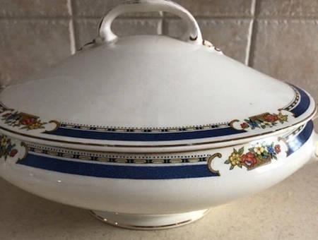 Seville Round Covered Vegetable