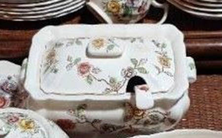 Sheraton (Floral Center) Sauce Boat & Lid with Ladle