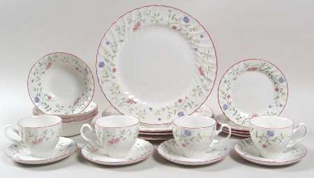 Summer Chintz (Made in England, Earthenware) 20pc Set=4 Ea CSFL,DPM2,BB,CERC
