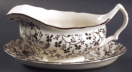 Susanna Brown Gravy Boat & Underplate/Relish