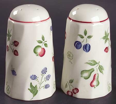 Sweetbriar Salt & Pepper Set