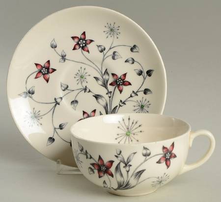Titania Red Flat Cup & Saucer Set