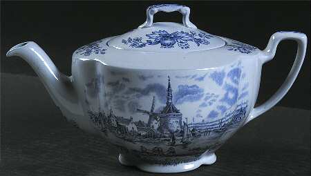 Tulip Time Blue (Blue Background) Teapot & Lid