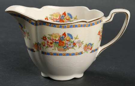 Victoria (Floral Basket) Creamer