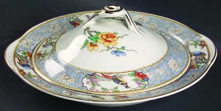 The Vigo (Smooth) Round Covered Butter by Johnson Brothers