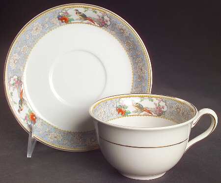 The Vigo (Smooth) Oversized Cup & Saucer Set