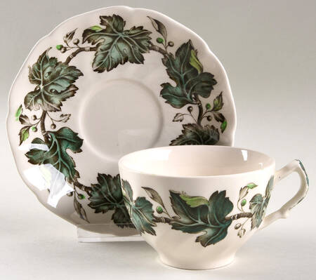 Vintage Cream (Green Ivy & Berries) Flat Cup & Saucer Set