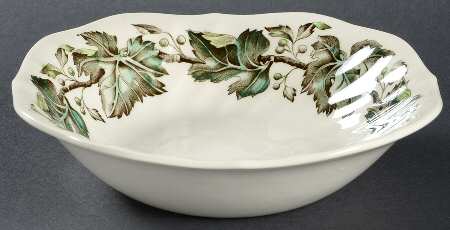 Vintage Cream (Green Ivy & Berries) Square Soup Bowl