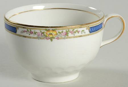 Vincent Footed Cup