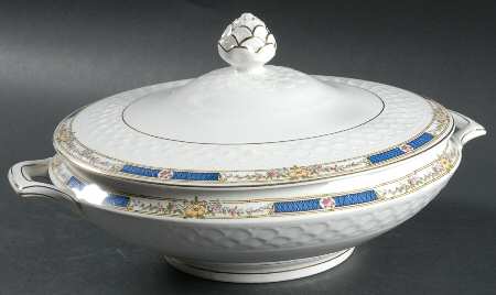 Vincent Round Covered Vegetable