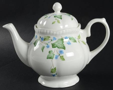Vintage (Newer, Green Ivy, Blue Flowers) Teapot & Lid