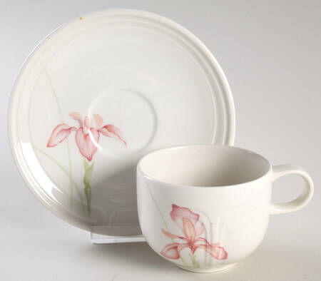 Vogue (Flowers Center) Flat Cup & Saucer Set