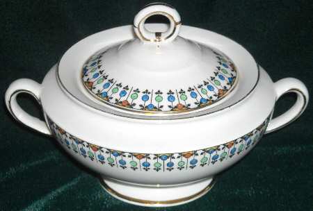 Vogue (Basket Center) Sugar Bowl & Lid