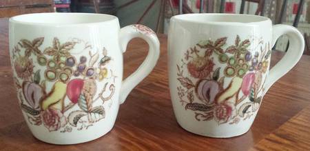Windsor Fruit (Old Chelsea, Swirl Border) Mug