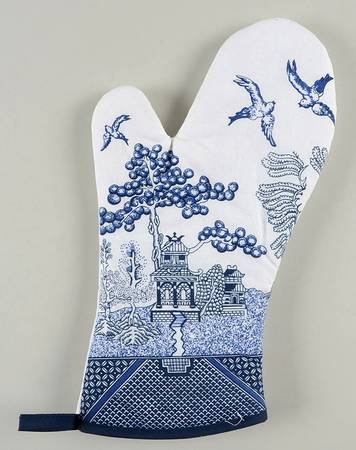 Willow Blue (Made in England, Earthenware, Newer) Cloth Oven Mitt