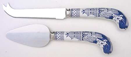 Willow Blue (Made in England, Earthenware, Newer) 2-Piece Cheese Set (Knife and Server)