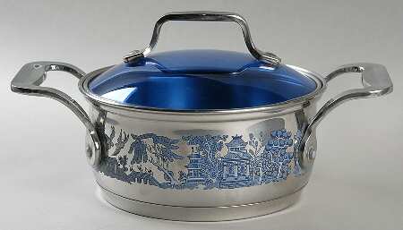 Willow Blue (Made in England, Earthenware, Newer) 1.5 Quart Metal Stew Pot