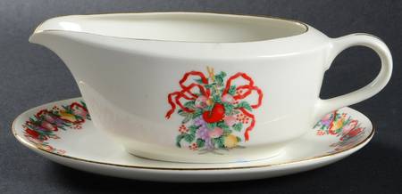 Cranberry Hill Gravy Boat & Underplate