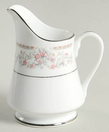 Regency Creamer