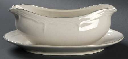 JMP12 Gravy Boat with Attached Underplate