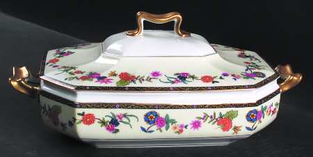 10601 Oval Covered Vegetable