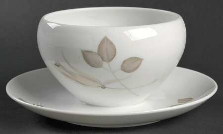 Cinnamon Rose Gravy Boat with Attached Underplate
