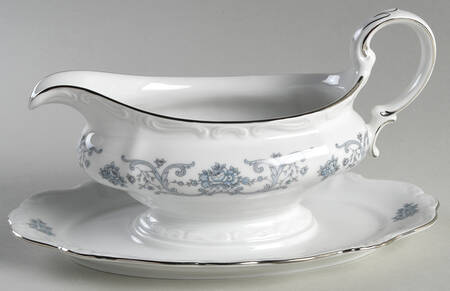 Grand Duchess Gravy Boat with Attached Underplate