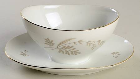 Golden Wheat Gravy Boat with Attached Underplate